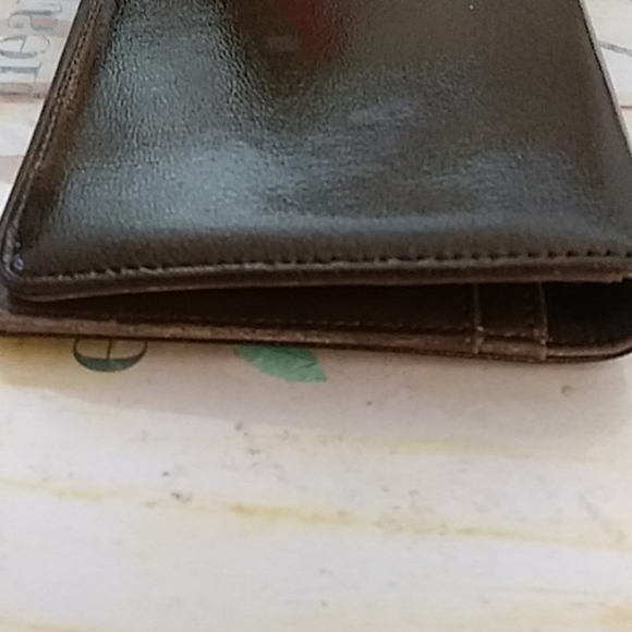 Vintage Chanel bi fold wallet SOLD - Picture 5 of 6